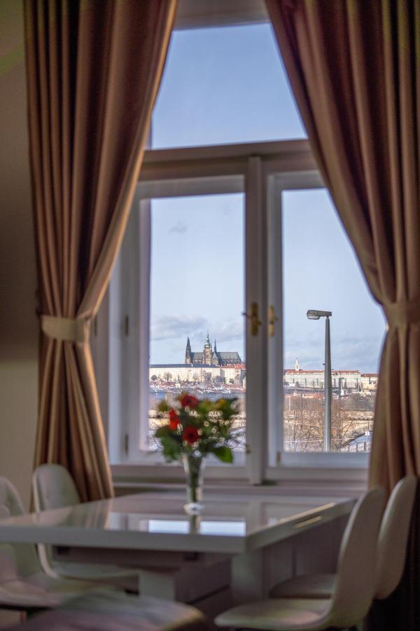 Exclusive Apartment With A View Of Prague Castle And Vltava River Eksteriør bilde
