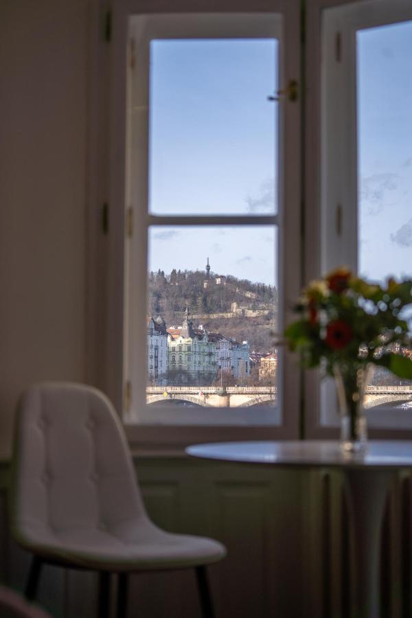 Exclusive Apartment With A View Of Prague Castle And Vltava River Eksteriør bilde