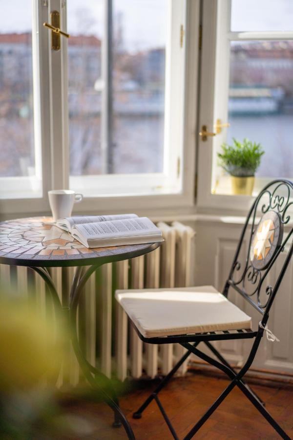 Exclusive Apartment With A View Of Prague Castle And Vltava River Eksteriør bilde
