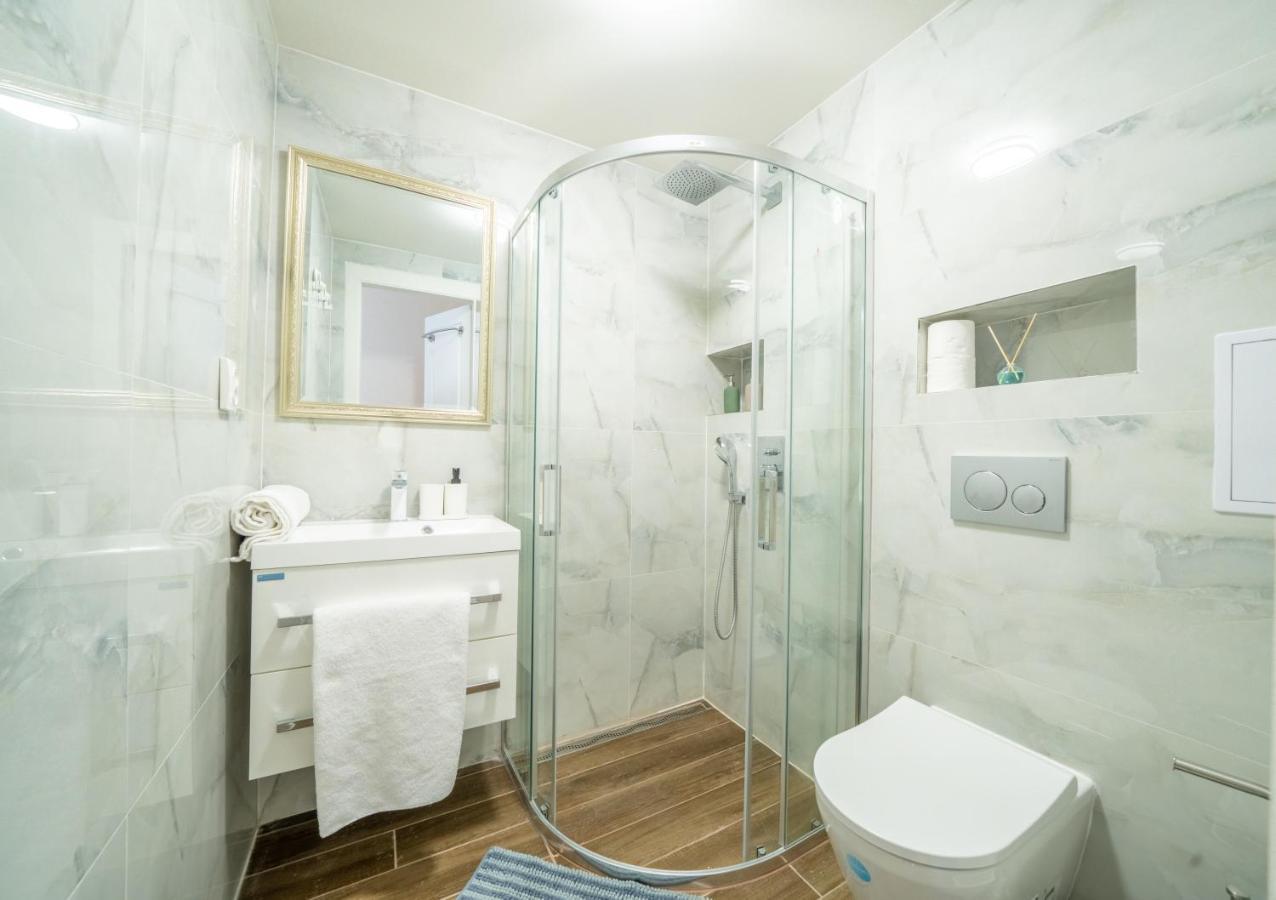 Exclusive Apartment With A View Of Prague Castle And Vltava River Eksteriør bilde